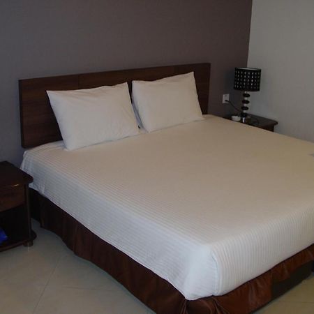 Jb City Hotel Johor Bahru Habitación foto
